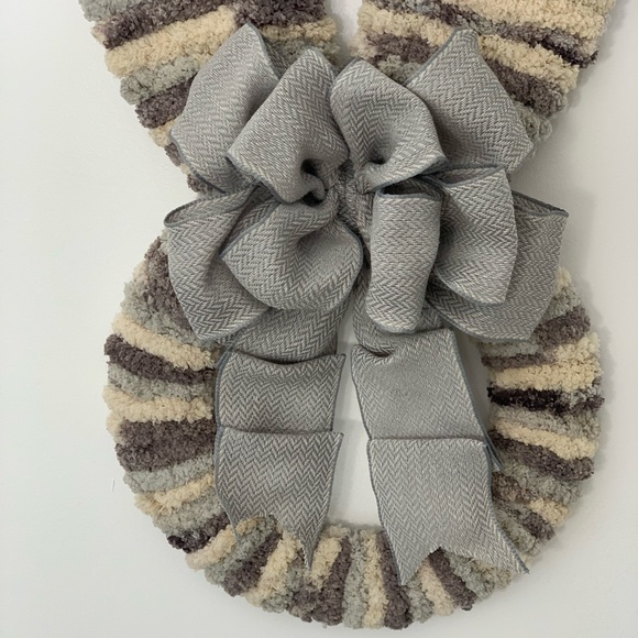Handmade Yarn Bunny Wreath - Picture 3 of 6